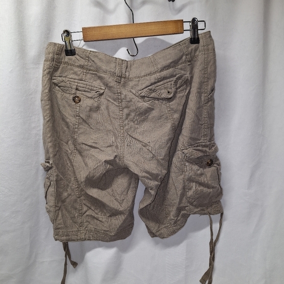 Old navy women's cargo shorts size 4 - Picture 3 of 4